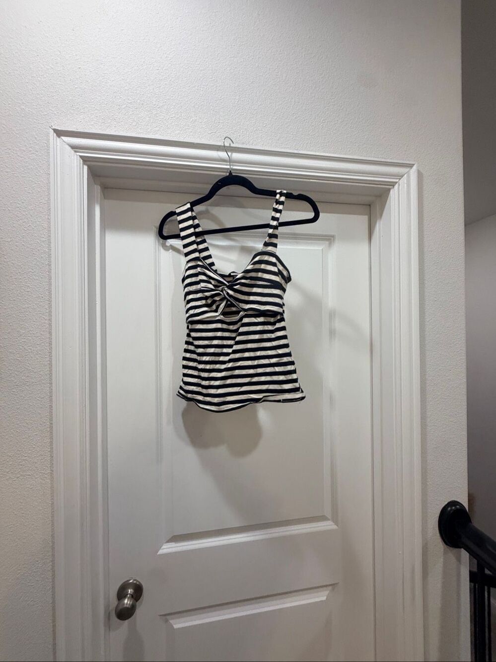 H&M Black White Striped Twist Front Keyhole Cutout Tank Top Sleeveless Size S